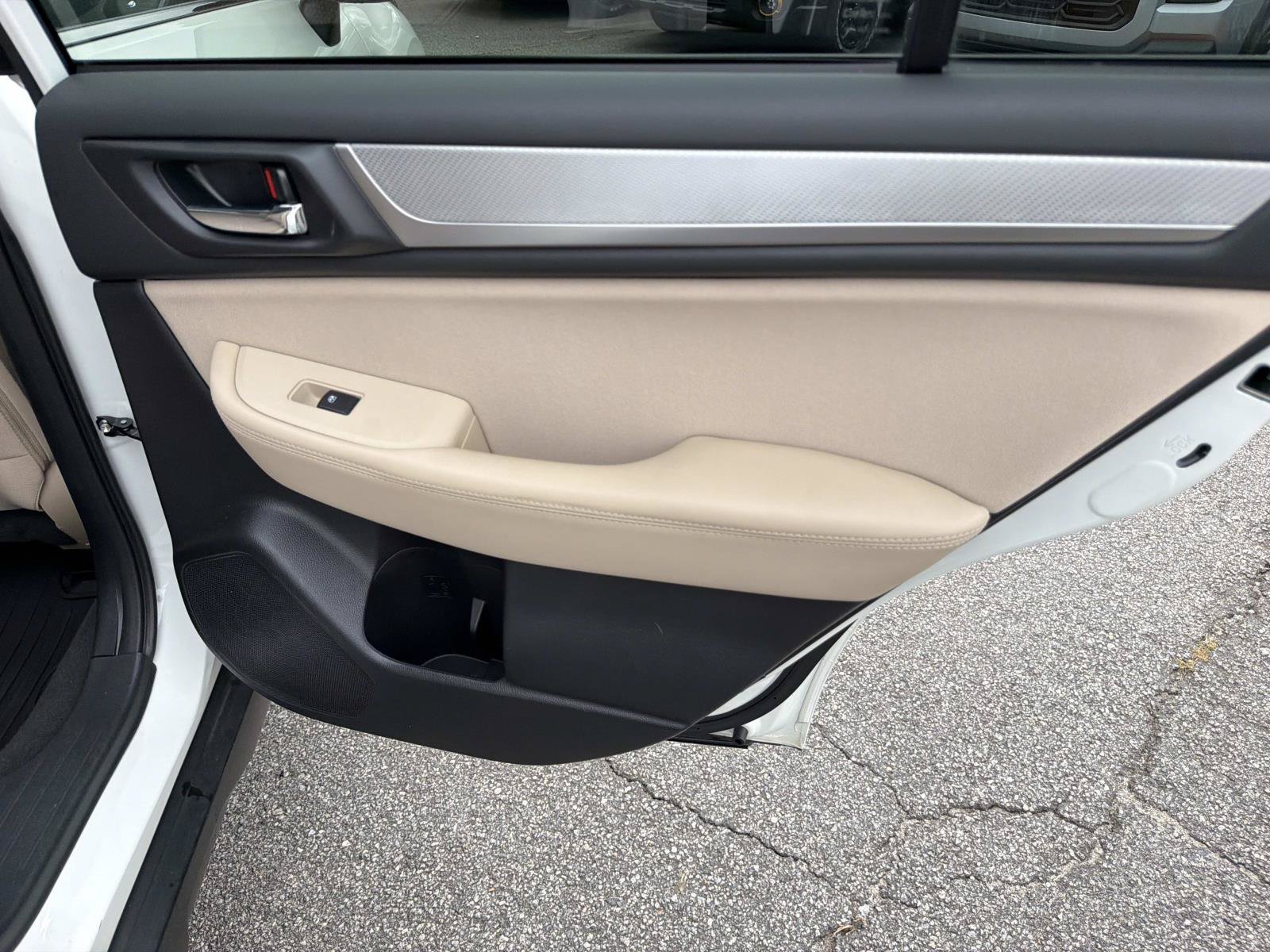 Used 2017 Subaru Outback 2.5i Premium AWD/4WD image 17
