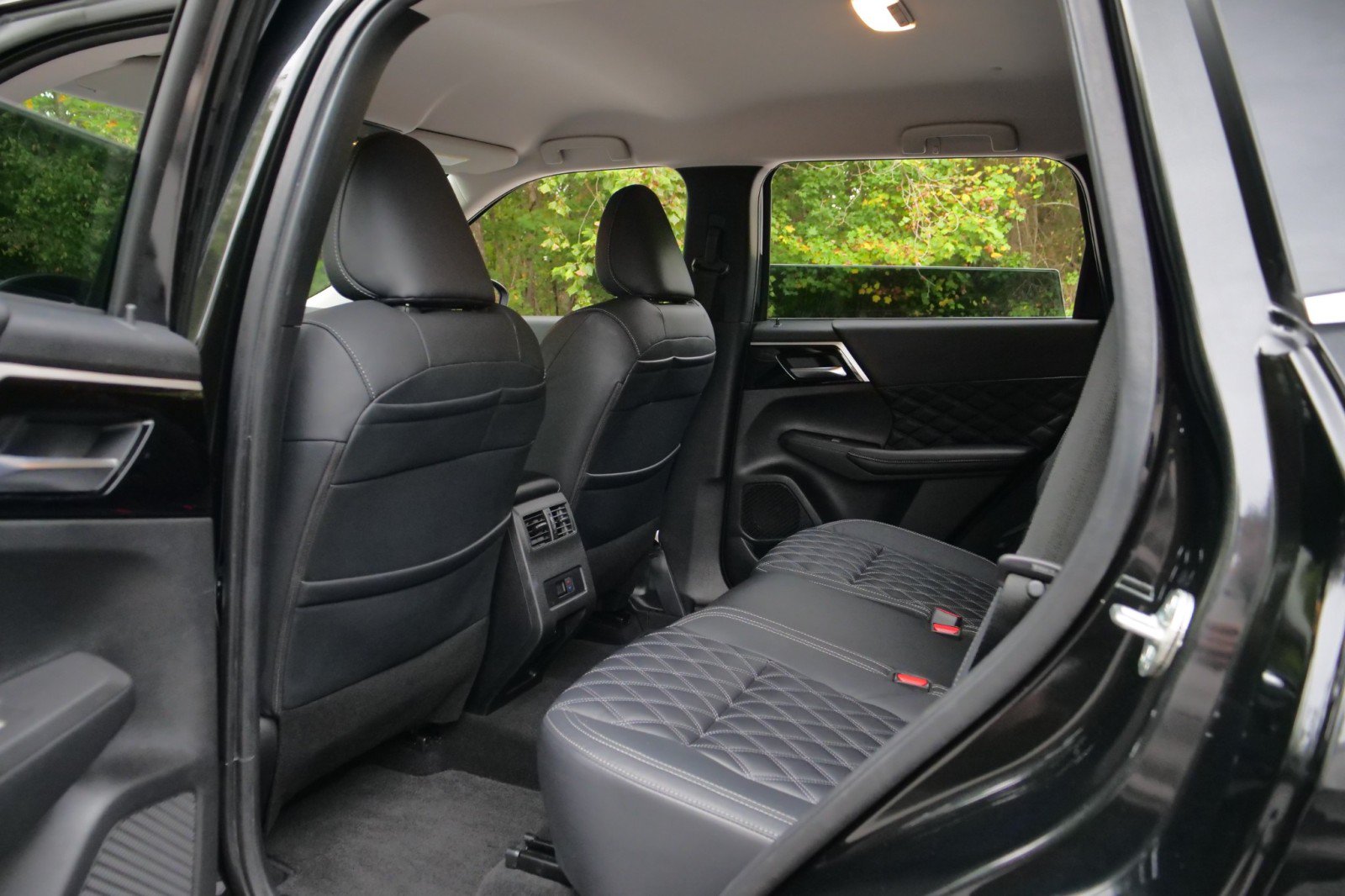Used 2022 Mitsubishi Outlander SEL AWD/4WD image 25