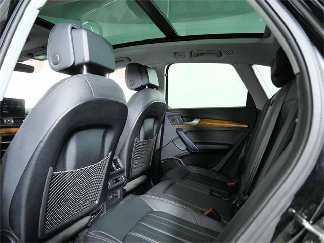 Used 2023 Audi Q5 2.0T Premium w/ Convenience Package image 14