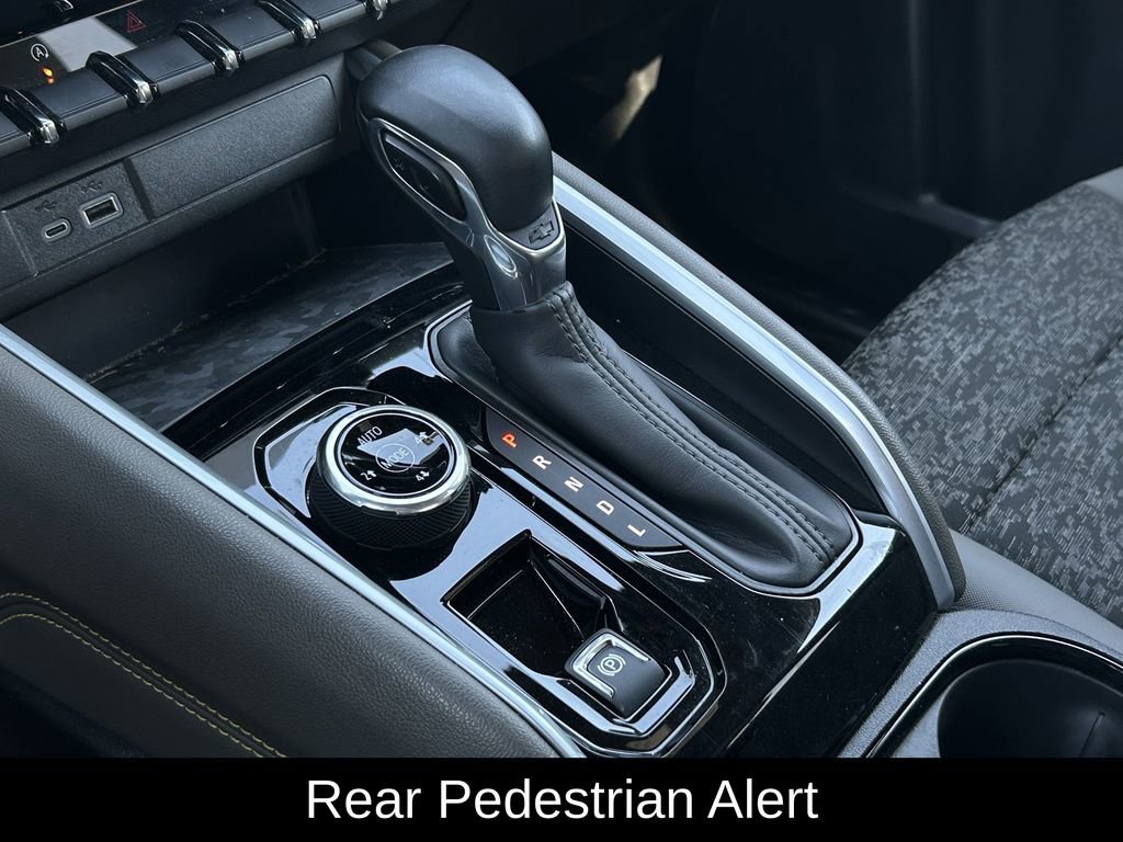 Used 2024 Chevrolet Colorado ZR2 w/ Technology Package image 21