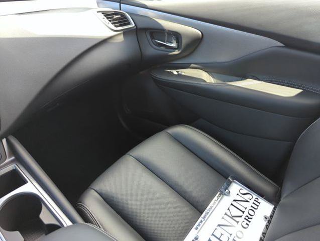Certified 2023 Nissan Murano SL w/ SL Moonroof Package FWD image 29