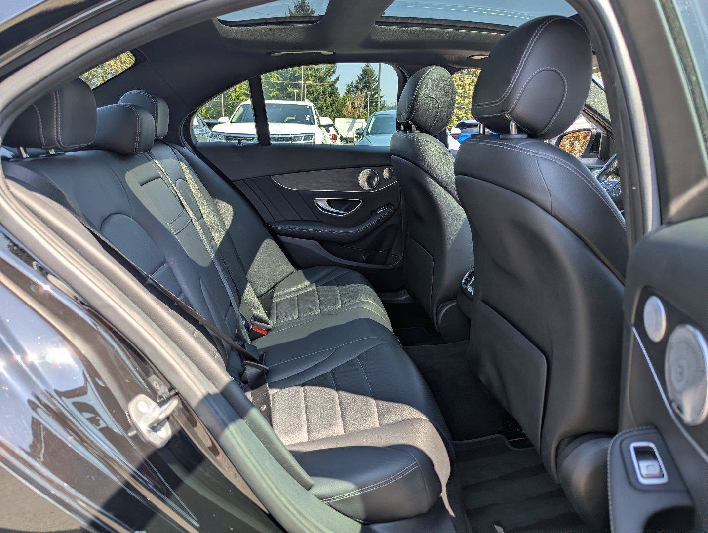 Used 2020 Mercedes-Benz C 300 4MATIC Sedan image 33
