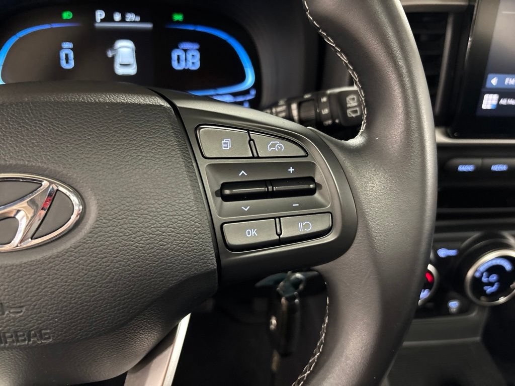 Used 2023 Hyundai Venue SEL w/ Cargo Package FWD image 15