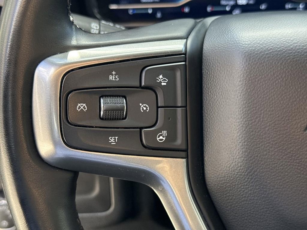 Used 2024 Chevrolet Suburban Premier image 35