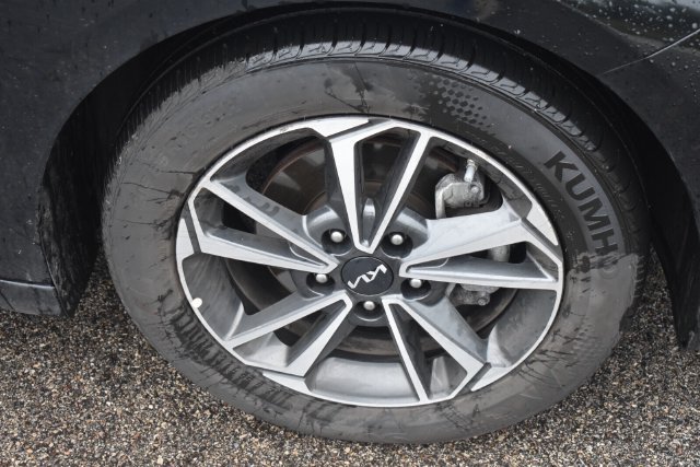 Certified 2023 Kia Forte LXS FWD image 12