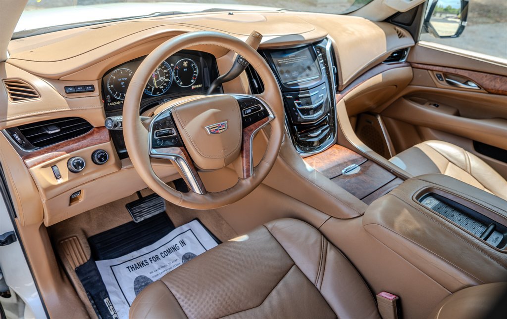 Used 2015 Cadillac Escalade ESV Platinum AWD/4WD image 14