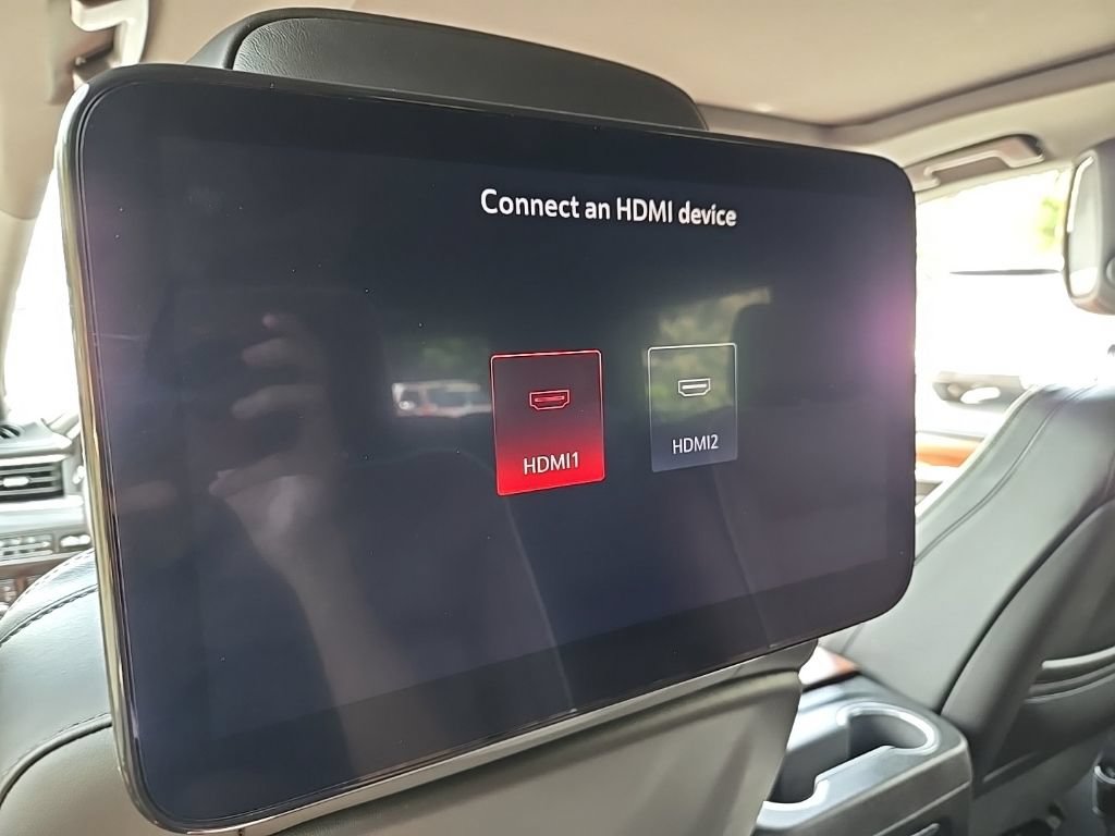 Used 2023 GMC Yukon Denali Ultimate w/ LPO, Floor Liner Package AWD/4WD image 61