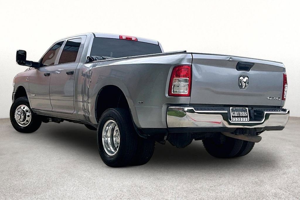 Used 2022 RAM 3500 Tradesman w/ Chrome Appearance Group AWD/4WD image 14