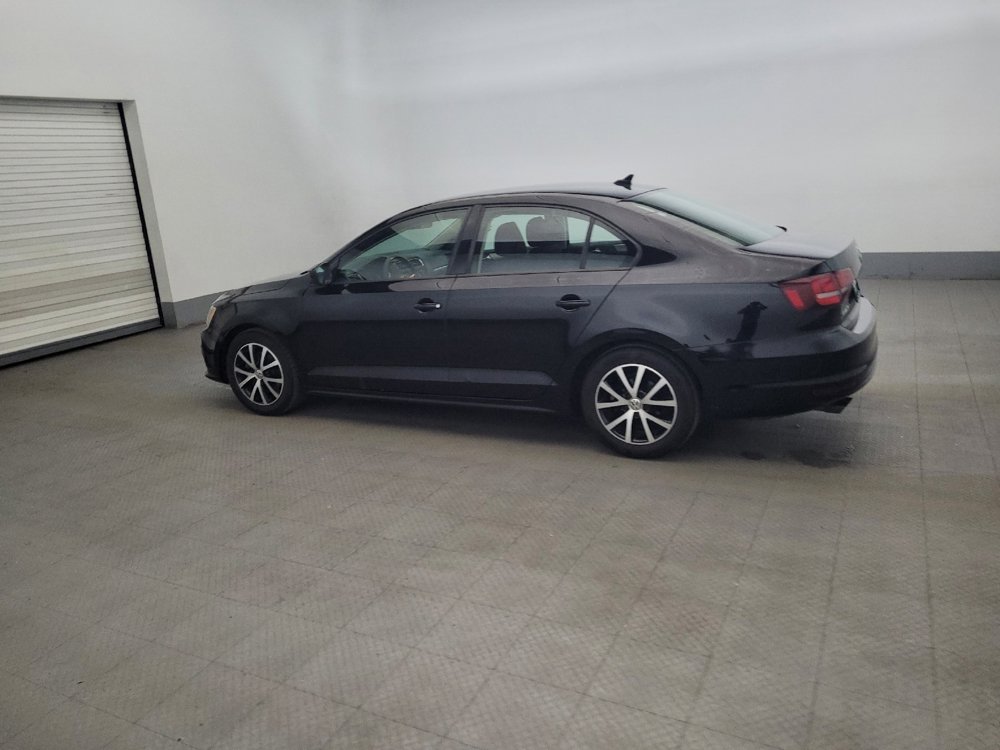 Used 2016 Volkswagen Jetta SE FWD image 3