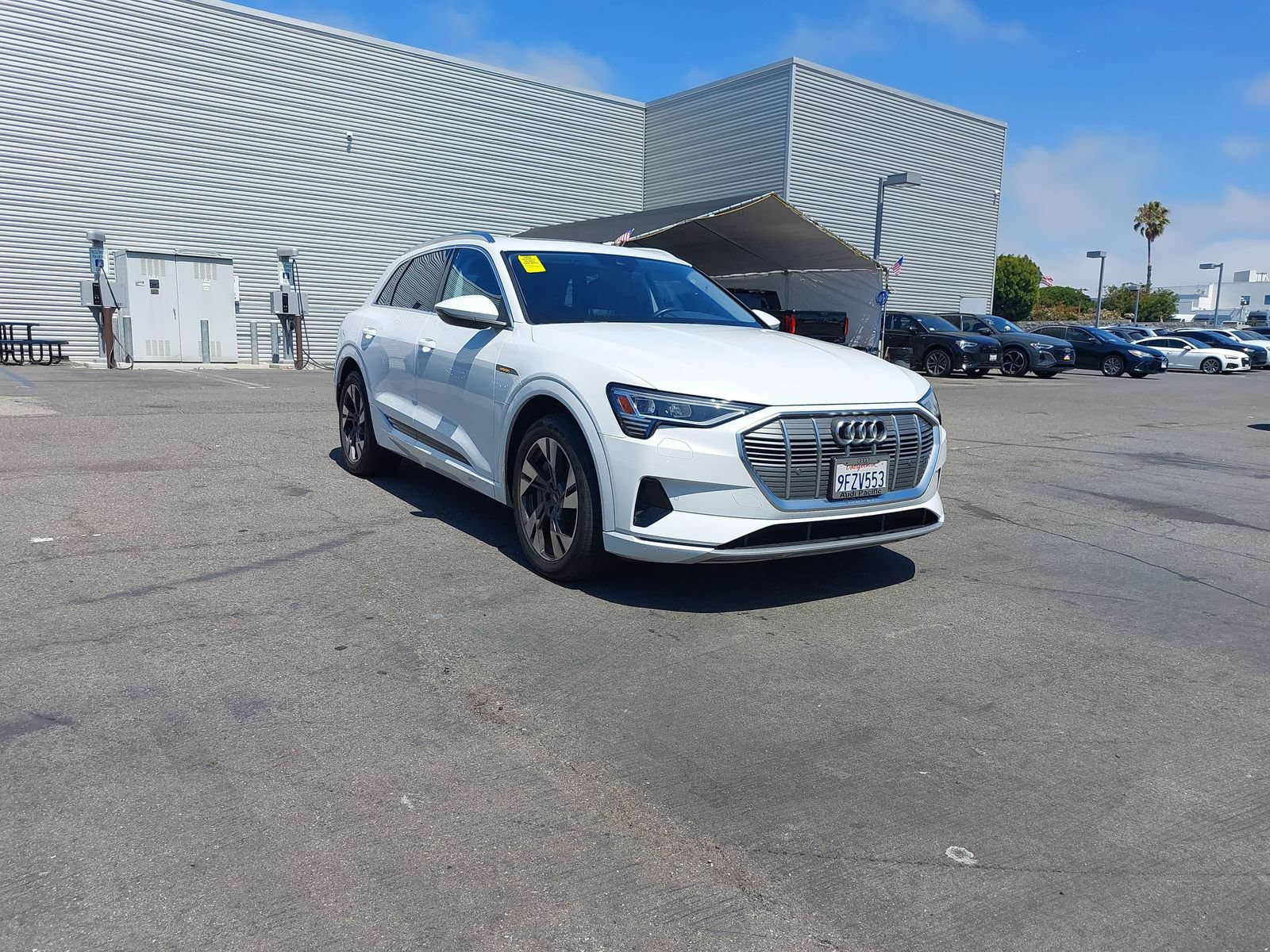 Certified 2023 Audi e-tron Premium AWD/4WD image 2