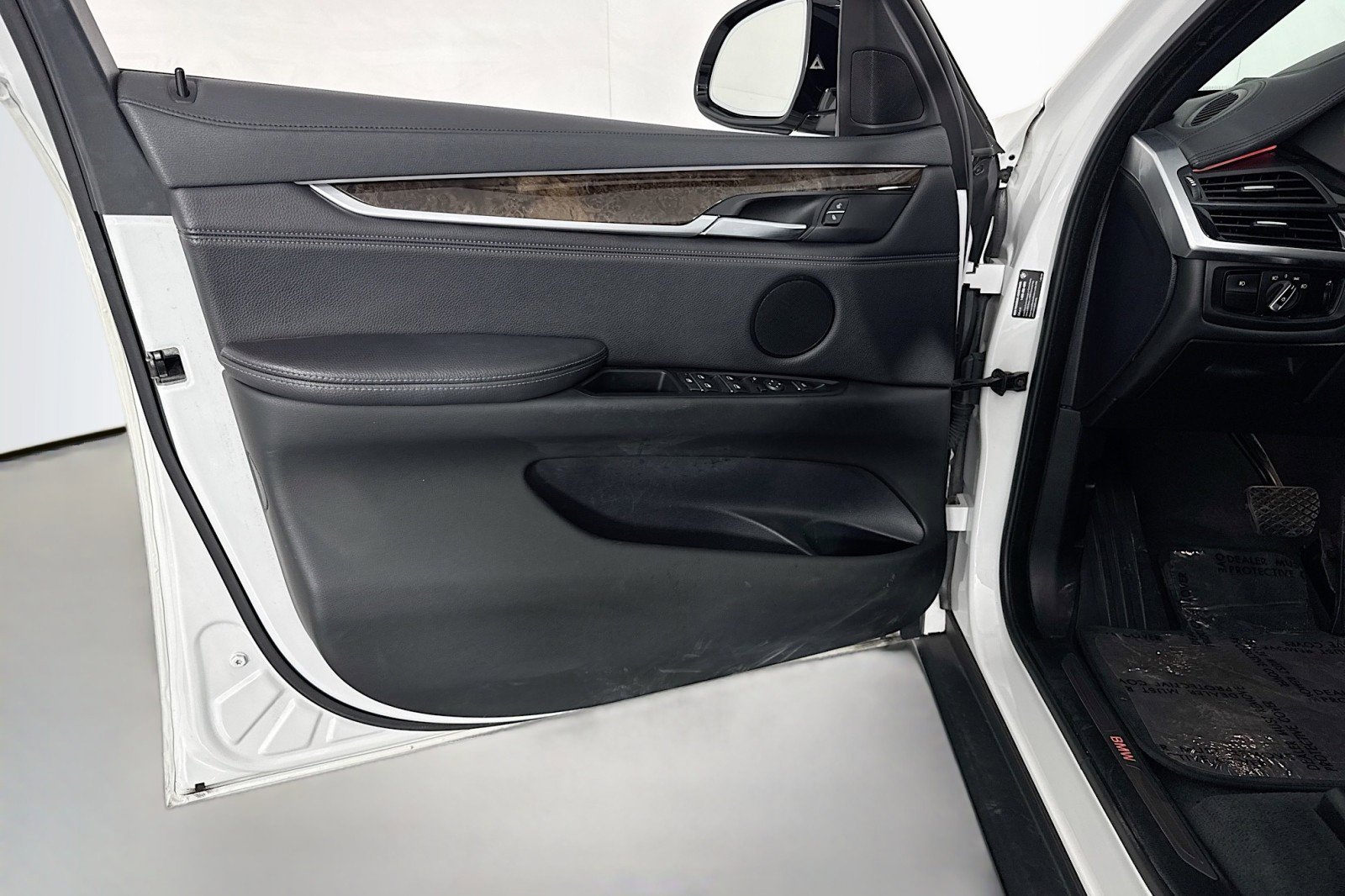 Used 2019 BMW X6 sDrive35i RWD image 21