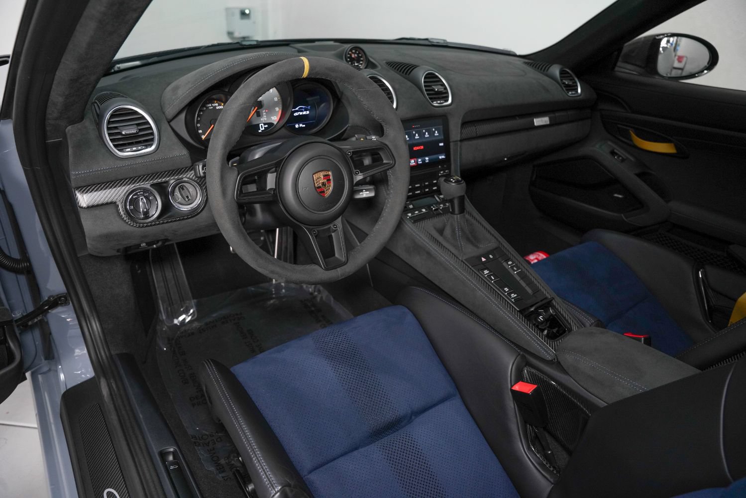 Used 2023 Porsche 718 Cayman GT4 RS RWD image 12