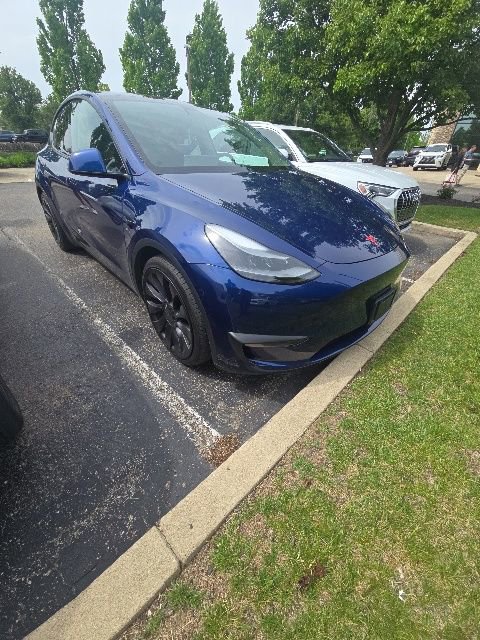 Used 2022 Tesla Model Y Performance AWD/4WD image 2