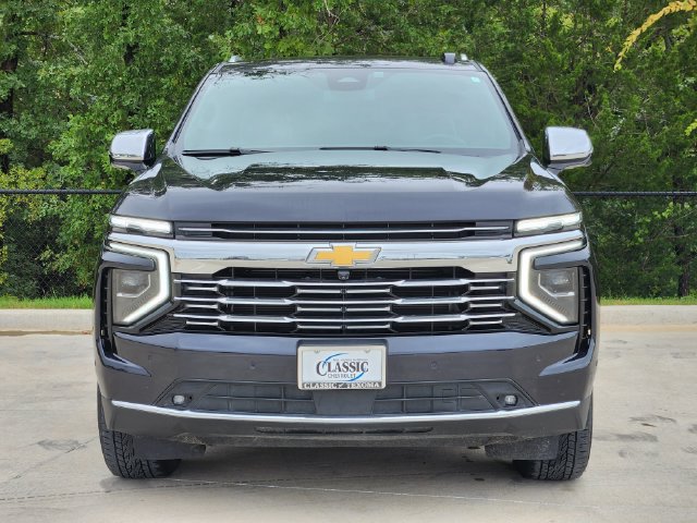 Used 2025 Chevrolet Suburban Premier AWD/4WD image 3
