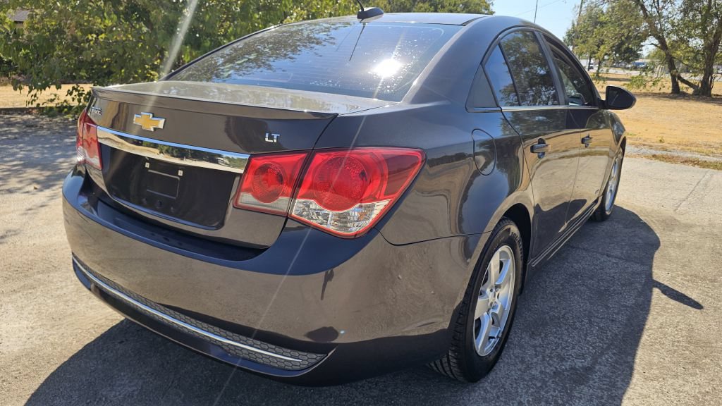 Used 2015 Chevrolet Cruze LT w/ RS Package FWD image 4