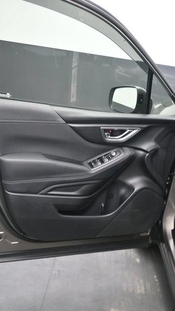 Used 2020 Subaru Forester Premium AWD/4WD image 12