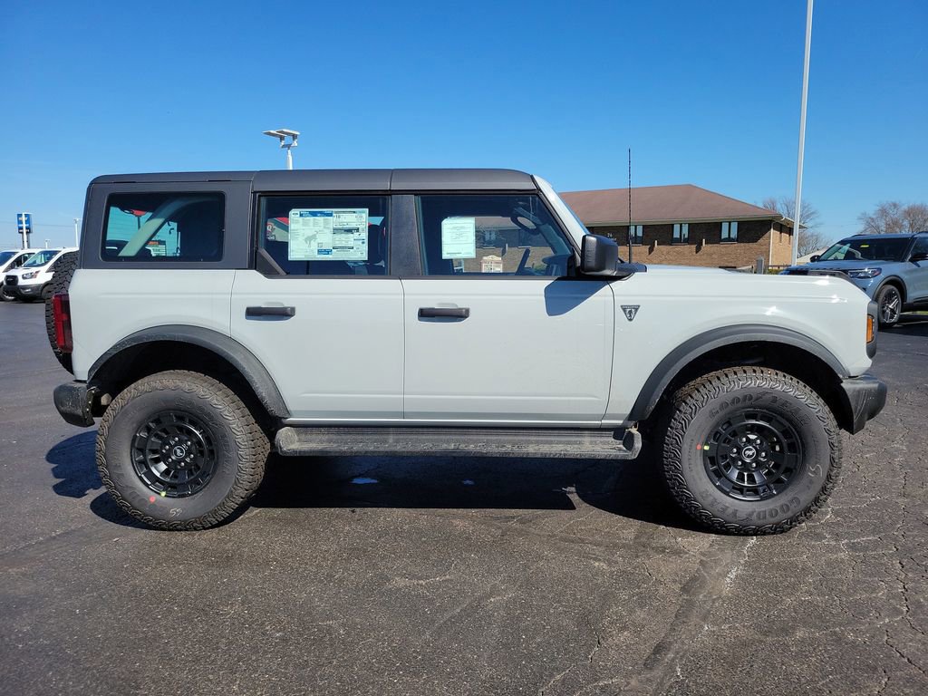 New 2026 Ford Bronco 4-Door w/ Sasquatch Package image 3