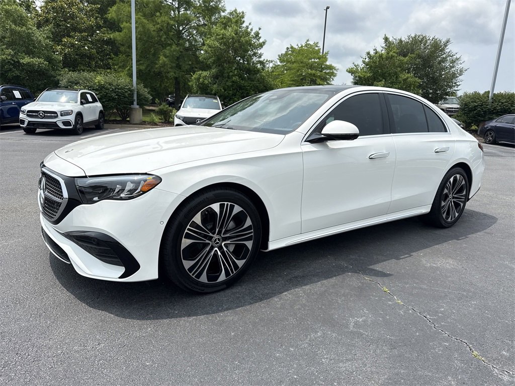 Used 2025 Mercedes-Benz E 350 4MATIC Sedan image 7