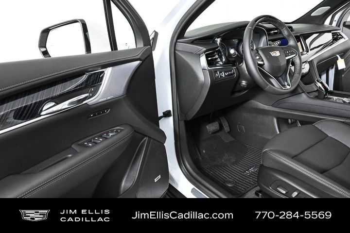 New 2025 Cadillac XT6 Premium Luxury w/ Technology Package image 5