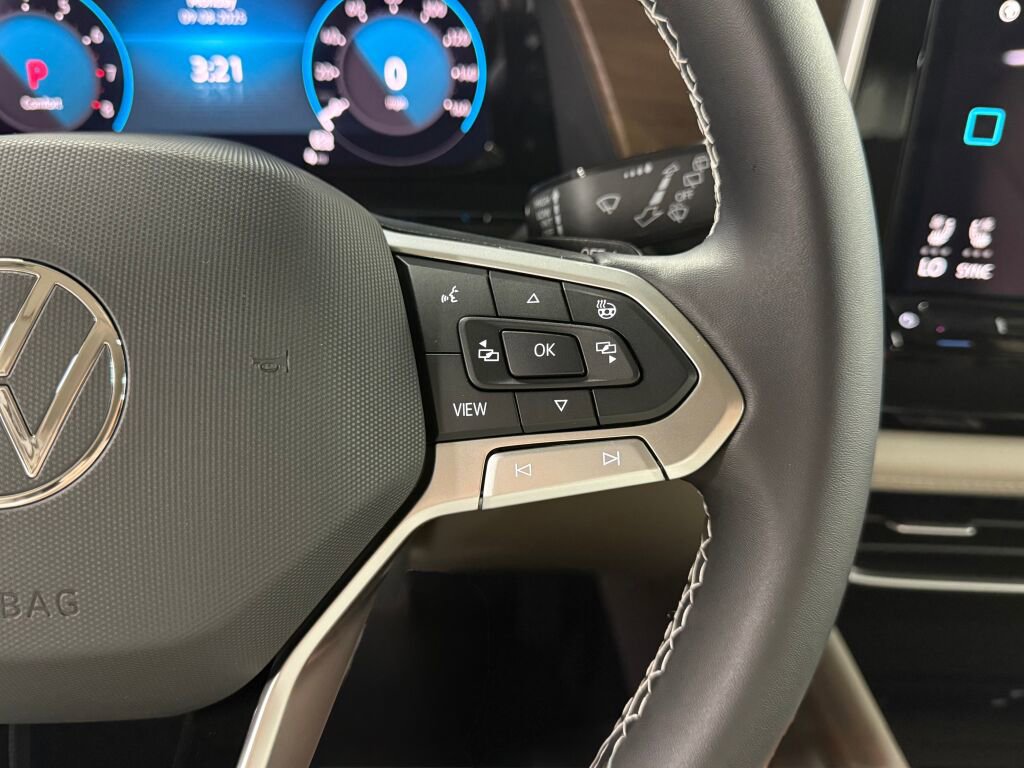 New 2026 Volkswagen Atlas SE image 14