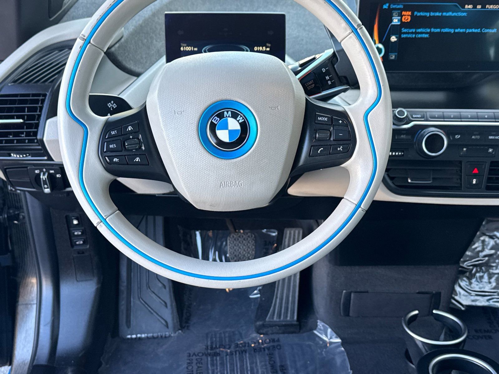 Used 2017 BMW i3 94Ah w/Range Extender image 13