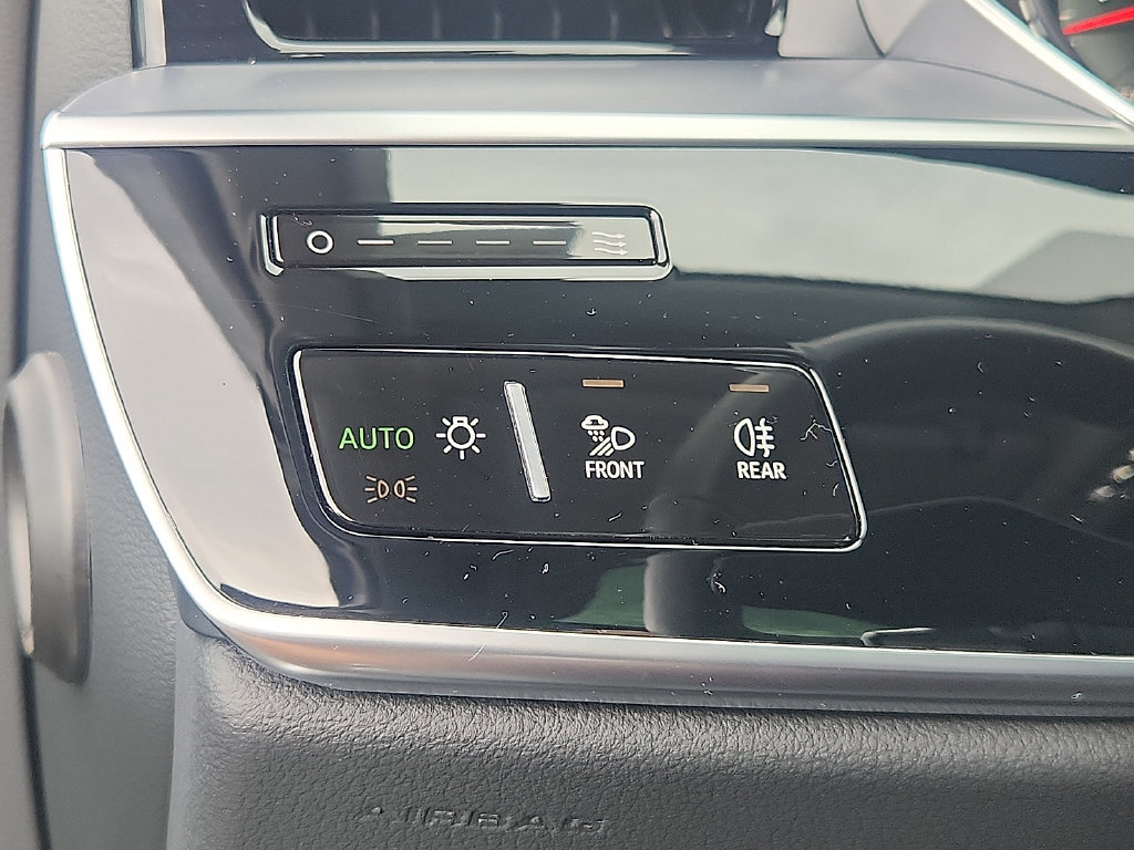 Certified 2023 Audi A8 L 3.0T AWD/4WD image 23