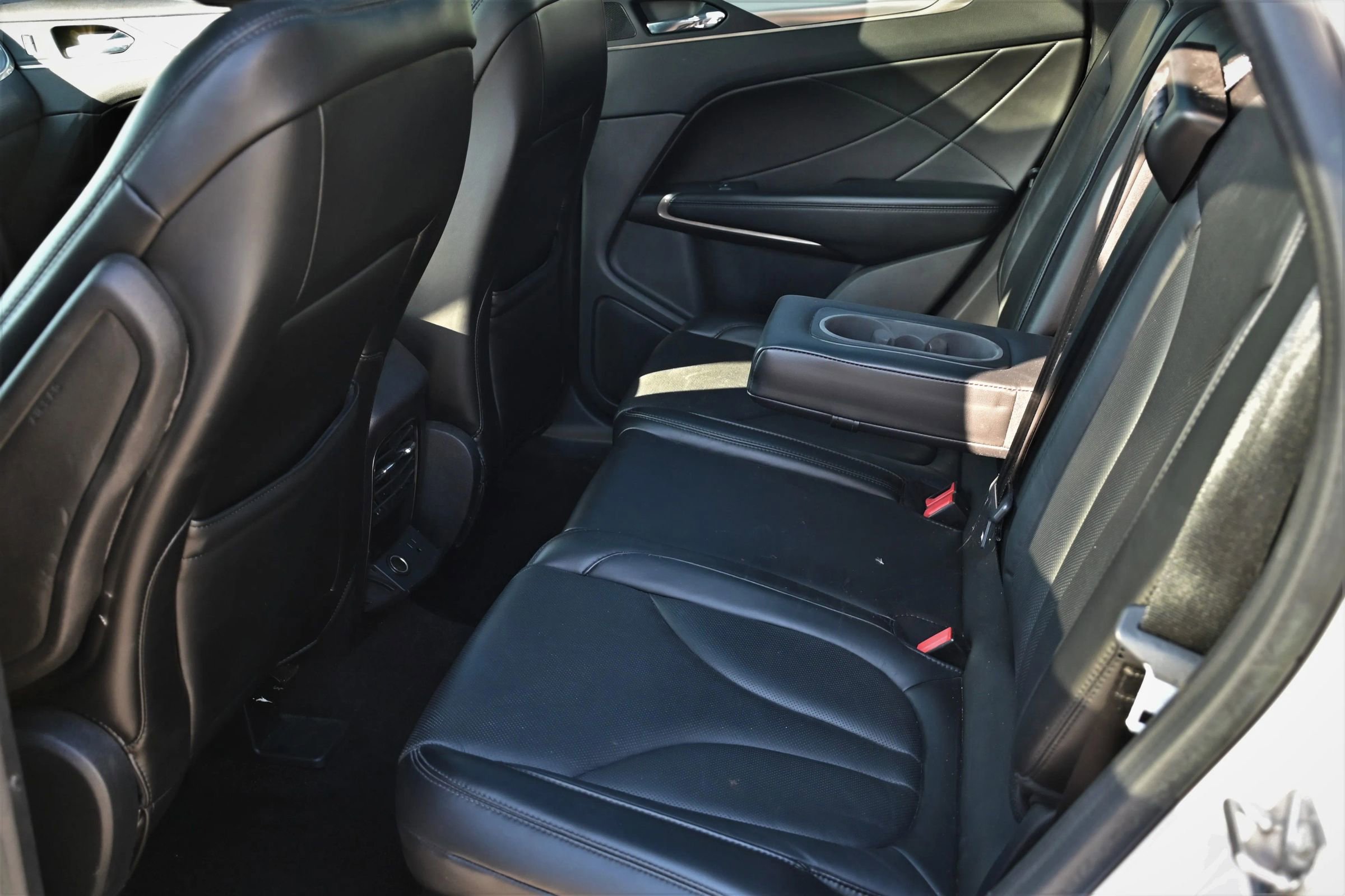 Used 2017 Lincoln MKC Reserve image 17