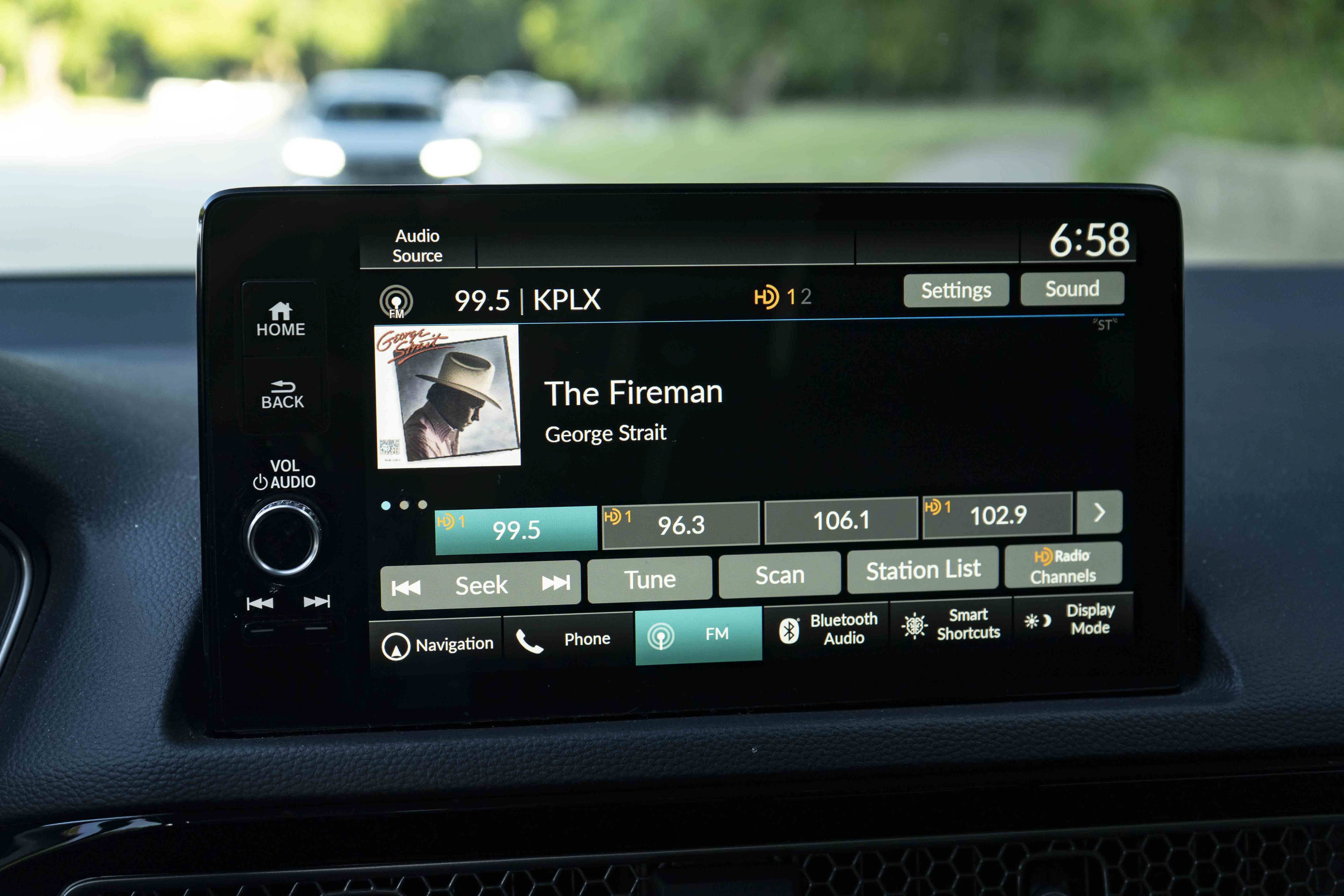 Certified 2023 Honda Civic Touring image 30