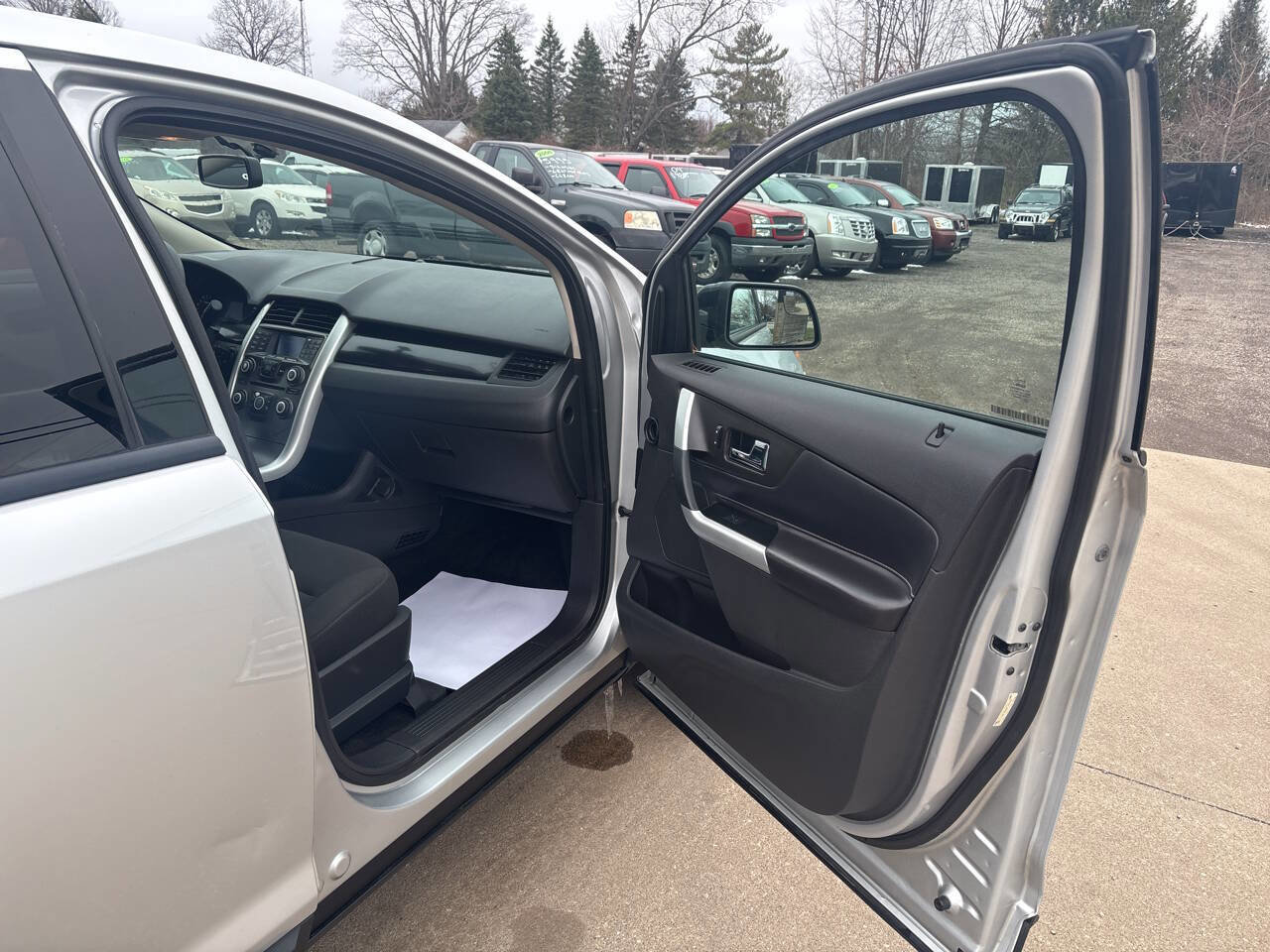 Used 2013 Ford Edge SE FWD image 17