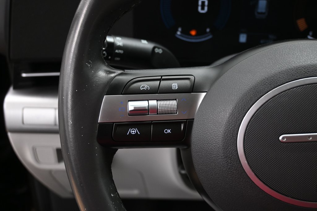 Used 2024 Hyundai Kona SEL AWD/4WD image 12