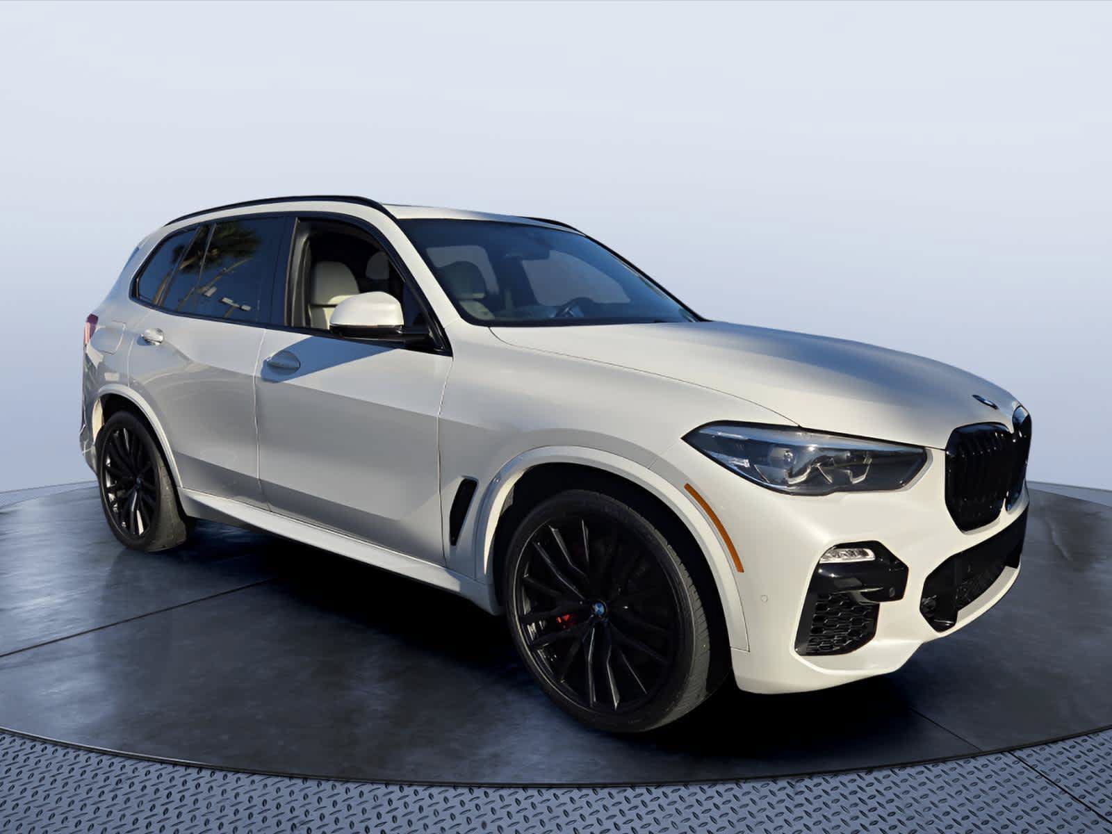 Used 2019 BMW X5 xDrive40i w/ M Sport Package AWD/4WD image 1