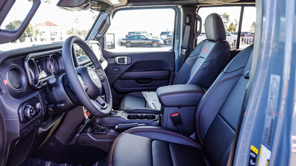 New 2026 Jeep Gladiator Rubicon w/ Steel Power Dome Hood Package AWD/4WD image 19