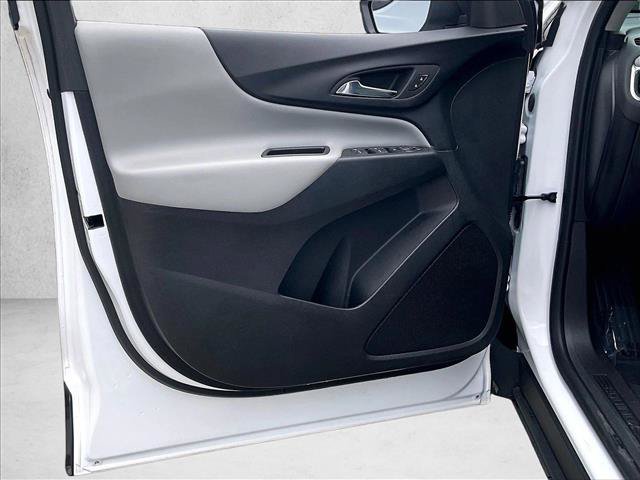 Used 2023 Chevrolet Equinox LS w/ Driver Confidence II Package FWD image 18