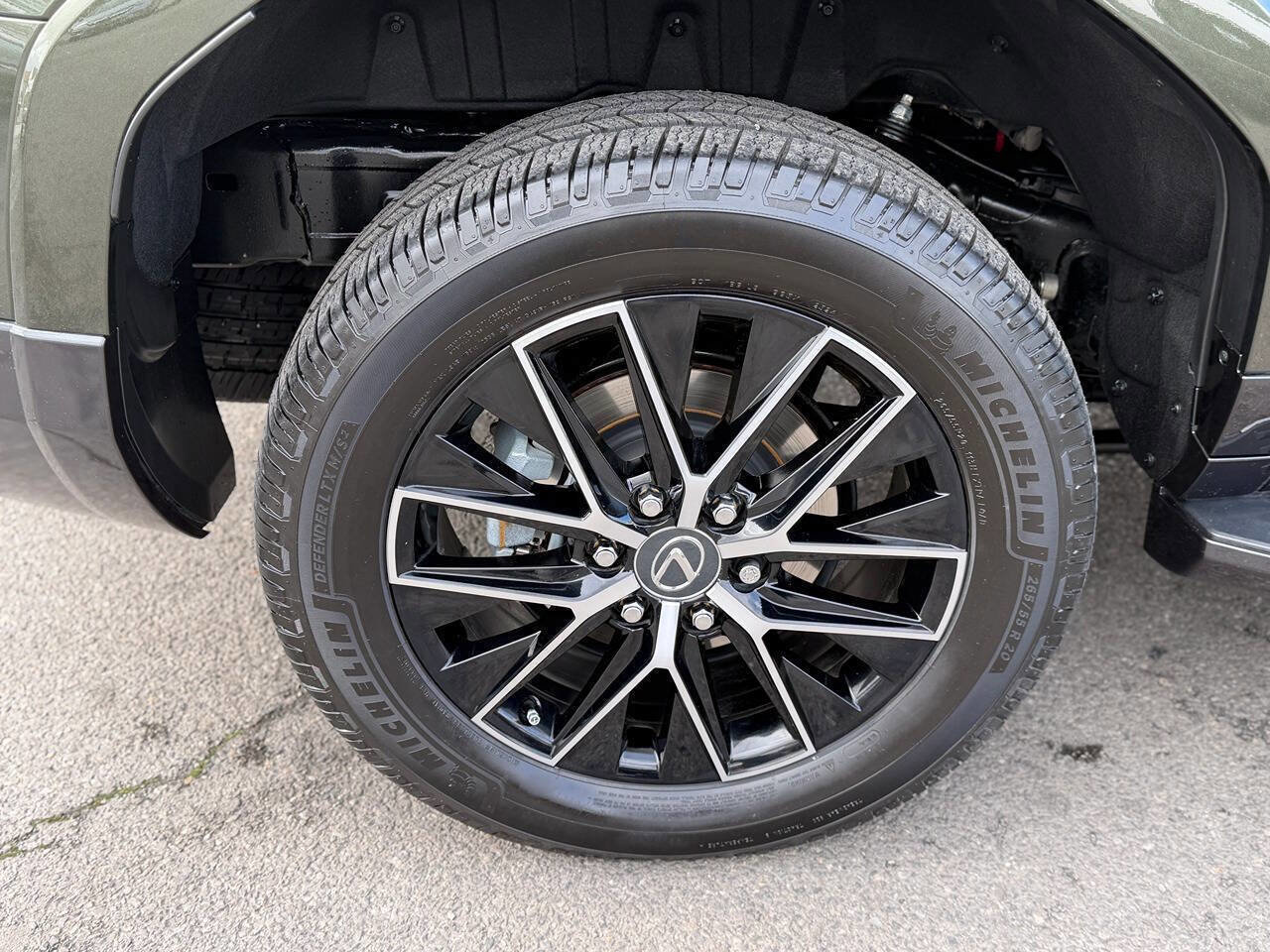 Used 2025 Lexus GX 550 w/ Accessory Package (31) image 50