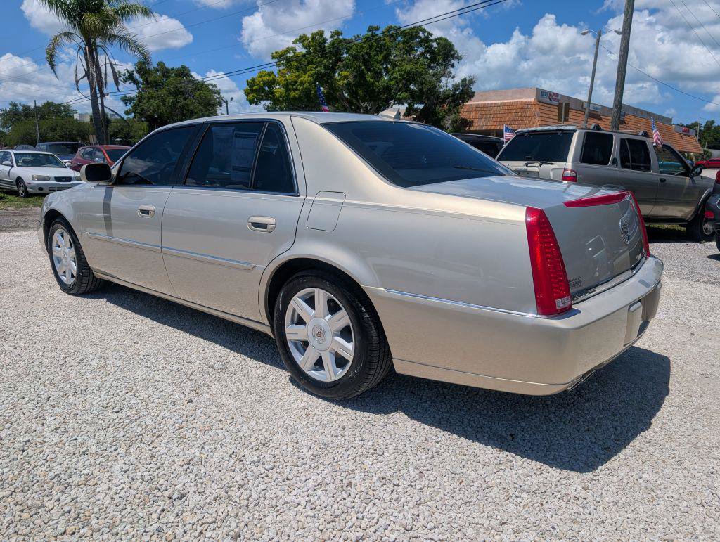 Used 2009 Cadillac DTS FWD image 7