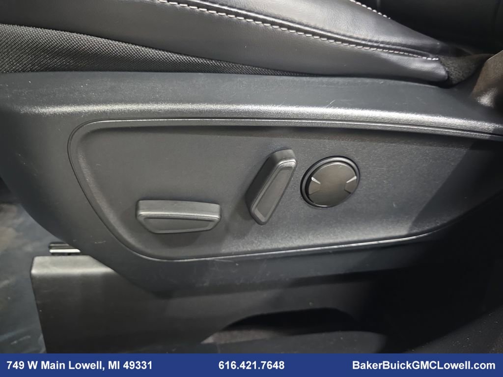 Used 2024 Ford Escape Platinum image 30