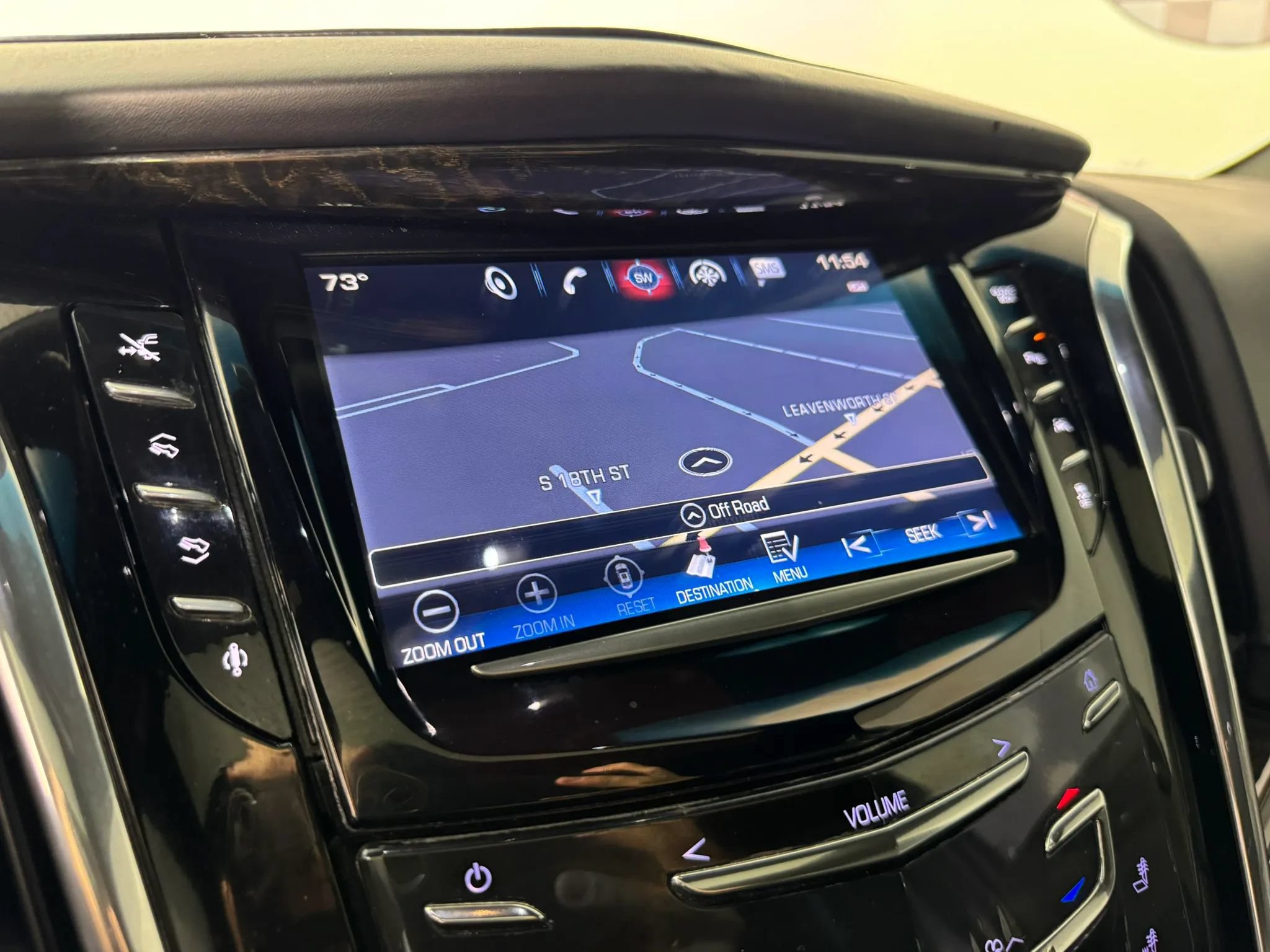 Used 2016 Cadillac Escalade Platinum AWD/4WD image 19