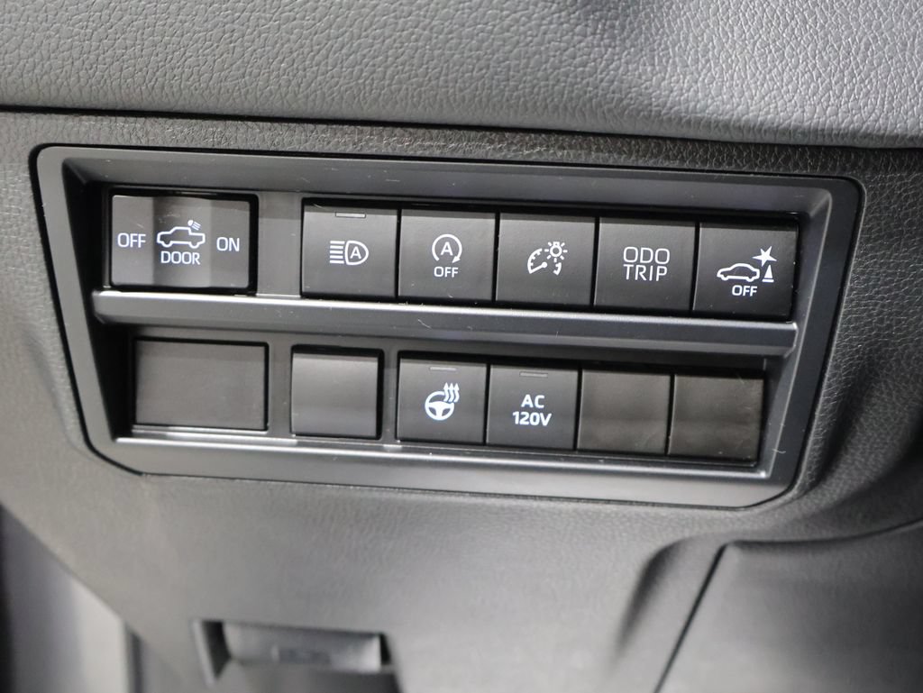Used 2023 Toyota Tundra Limited AWD/4WD image 33