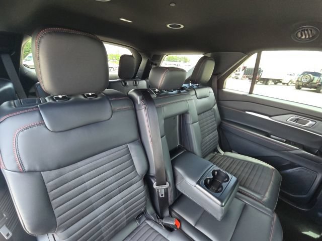 Used 2026 Ford Explorer ST-Line RWD image 18