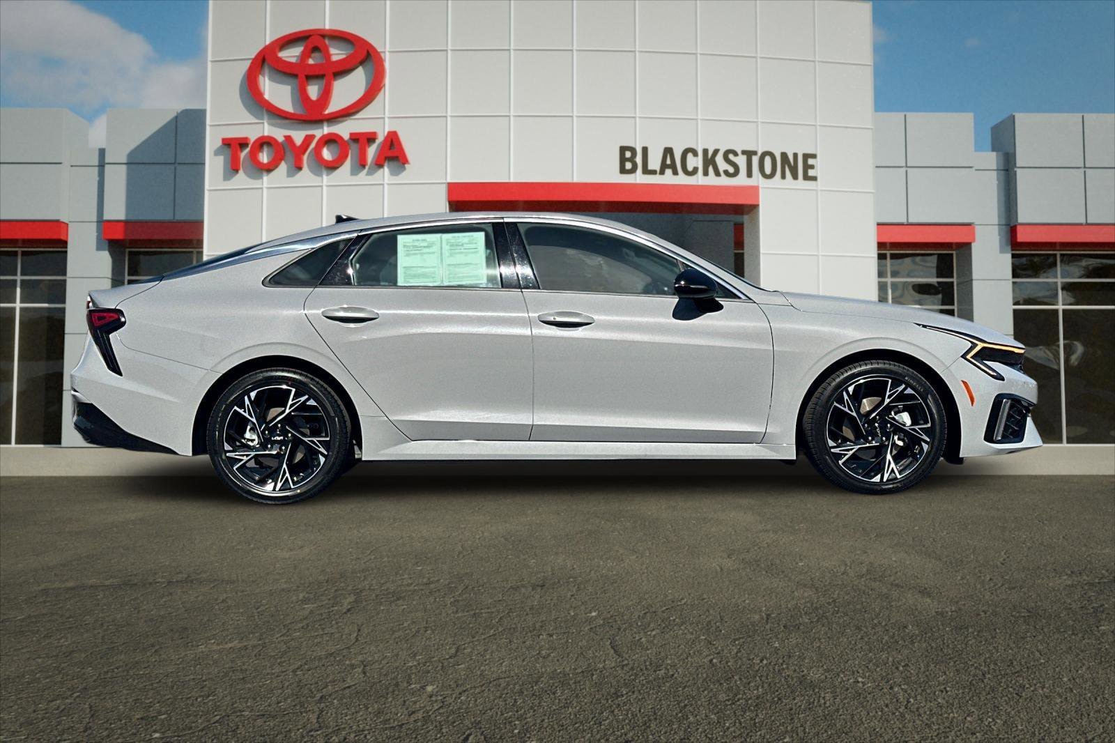 Used 2025 Kia K5 GT-Line w/ GT-Line Premium Package FWD image 2
