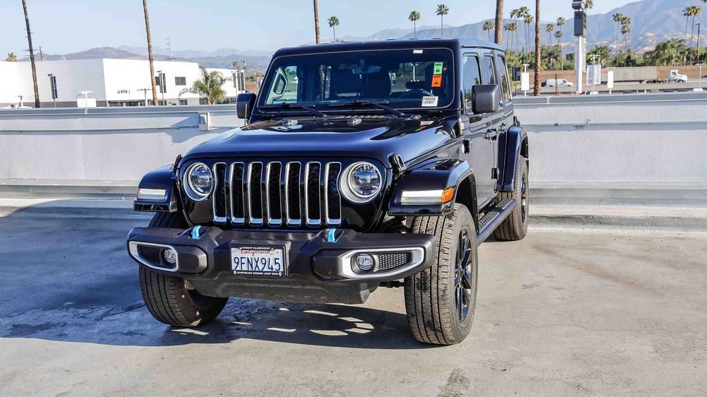 Used 2023 Jeep Wrangler Unlimited Sahara w/ Cold Weather Group image 4