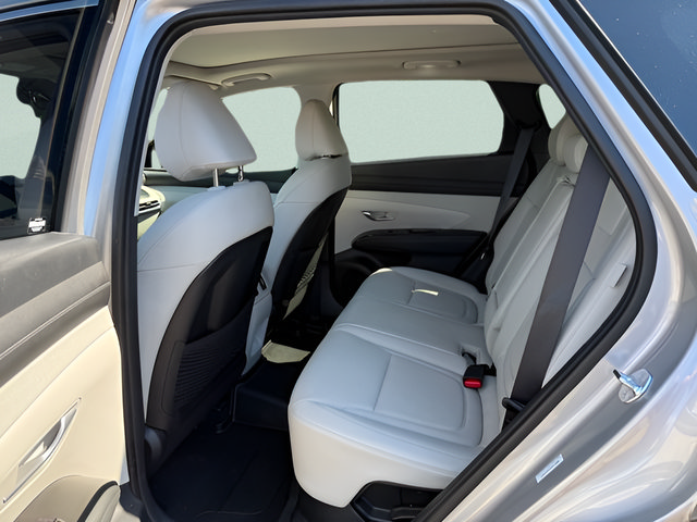 Used 2026 Hyundai Tucson Limited AWD/4WD image 5