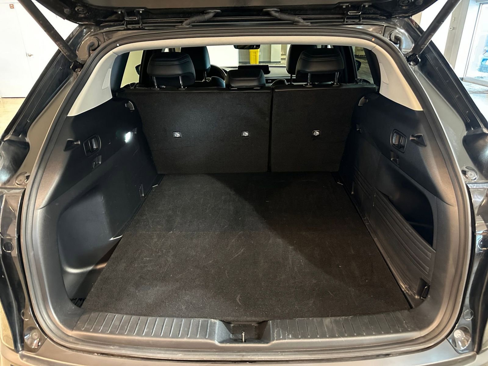 Used 2025 MAZDA CX-50 2.5 Hybrid w/ Premium Plus Pkg image 33