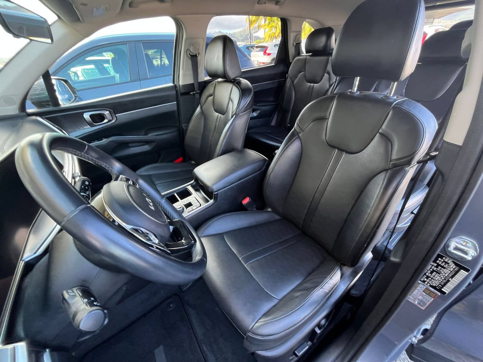 Used 2024 Kia Sorento S FWD image 37