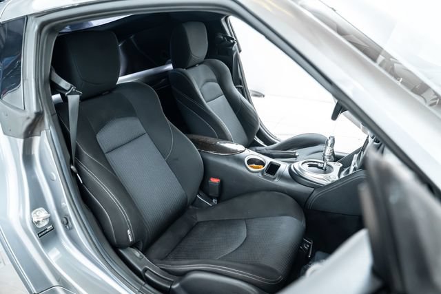 Used 2016 Nissan 370Z Coupe RWD image 21