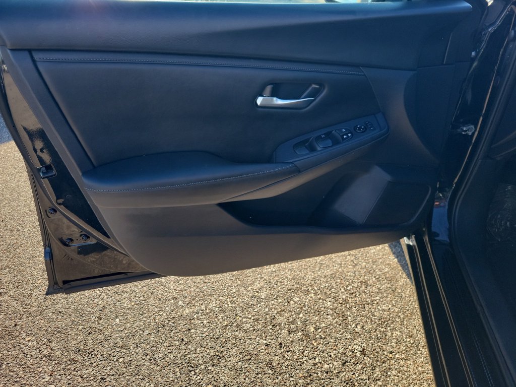 Used 2024 Nissan Sentra SV FWD image 12