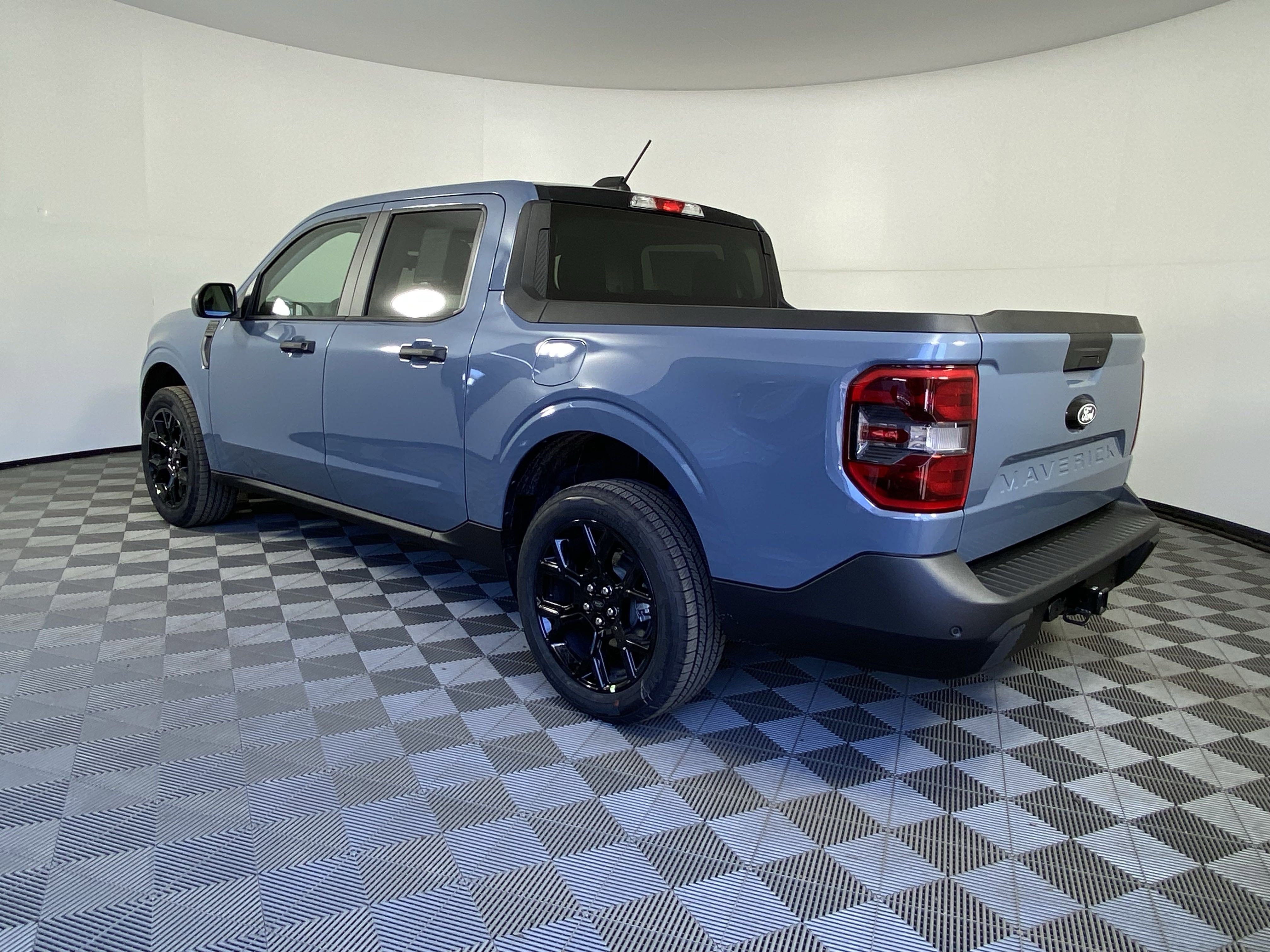 New 2025 Ford Maverick XLT w/ XLT Luxury Package AWD/4WD image 3