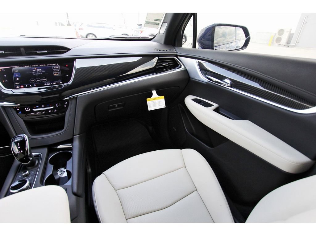 New 2025 Cadillac XT6 Sport w/ Technology Package image 10