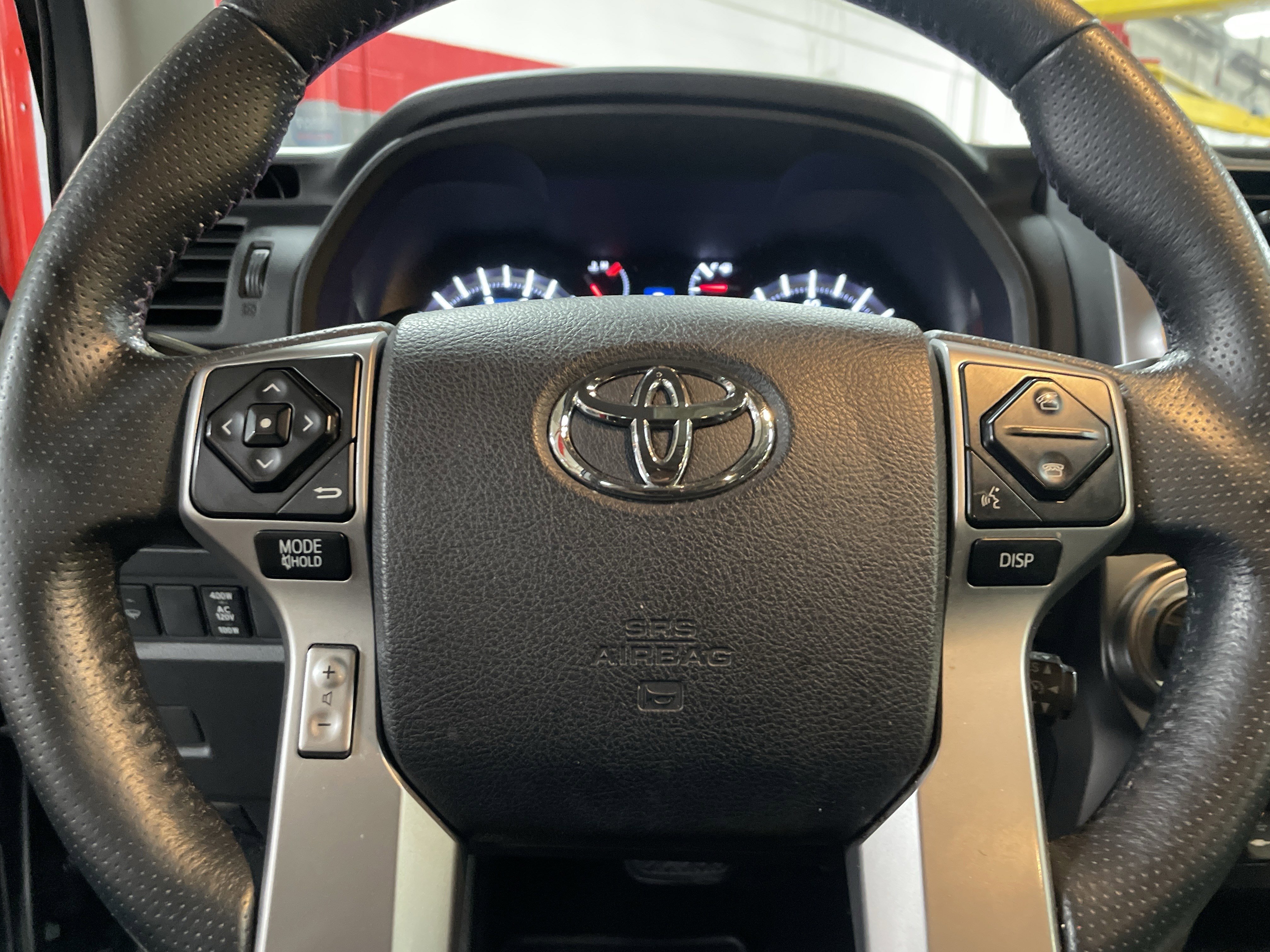 Used 2015 Toyota 4Runner Limited image 18