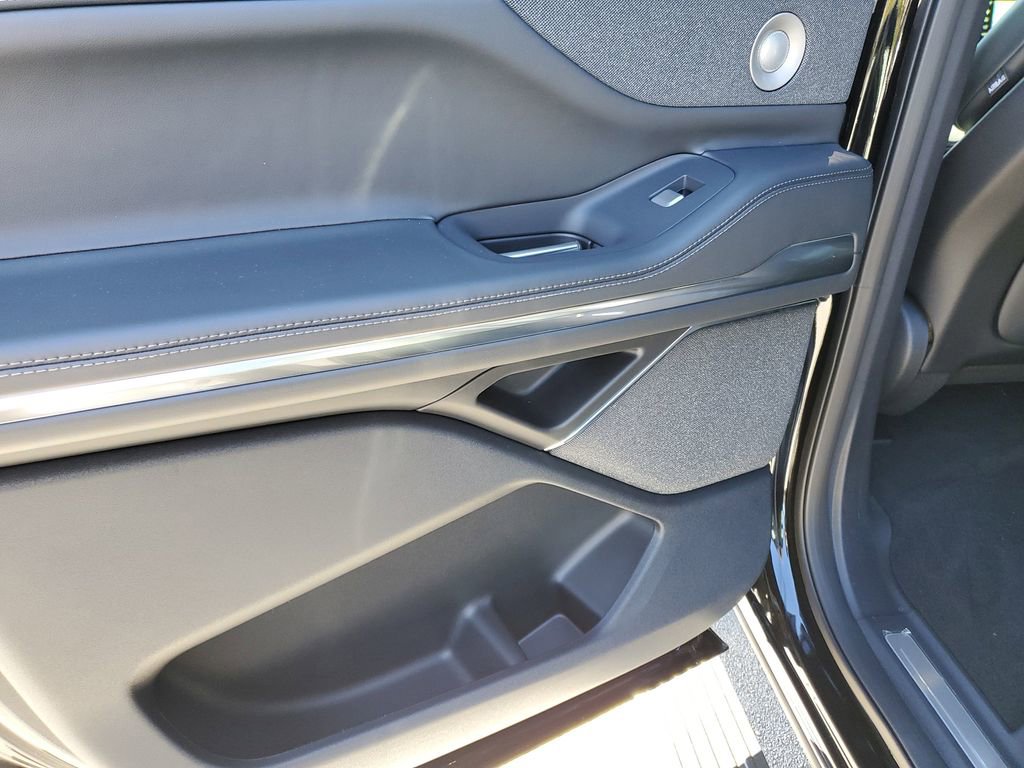 New 2025 Lincoln Navigator L Reserve w/ Jet Appearance Package image 9